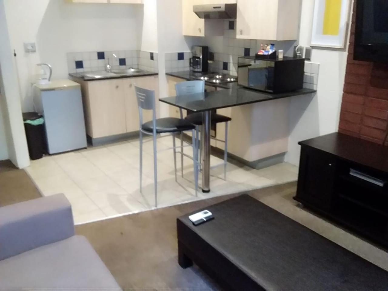 Mabungubwe Hotel Apartments - Home Away From Home Johannesburg Ngoại thất bức ảnh